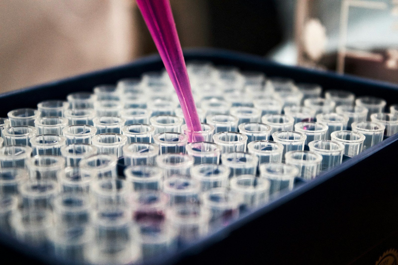 Analytical laboratory equipment